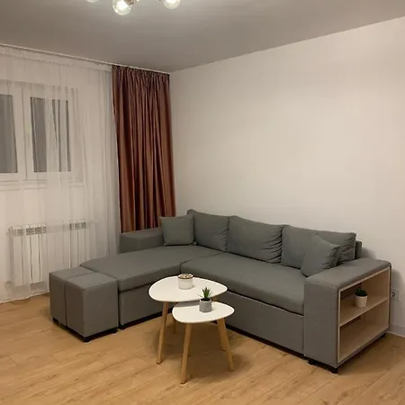 Sunny Apartment In Suceava Exterior photo