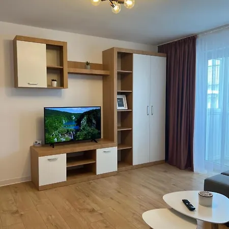 Sunny Apartment In Suceava Exterior photo